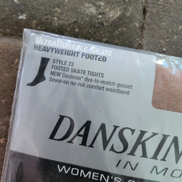 Ice Skating Danskin Dancewear Womens Heavyweight Footed Figure Skating Tights - Picture 3 of 5